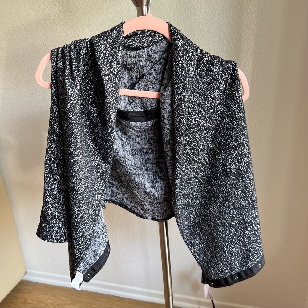 ⭕️SOLD⭕️ Lululemon Vinyasa scarf OS Adult Vinyasa Wrap NEW without TAGS - Picture 3 of 10